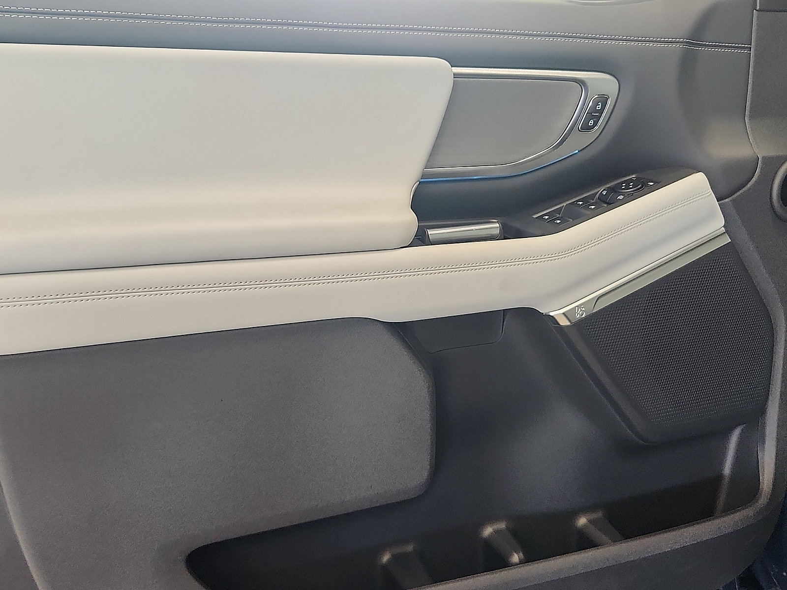 New 2027 Ford Expedition Max Platinum AWD/4WD image 9