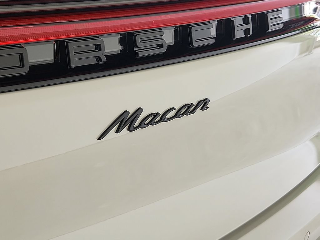 New 2026 Porsche Macan AWD/4WD image 28