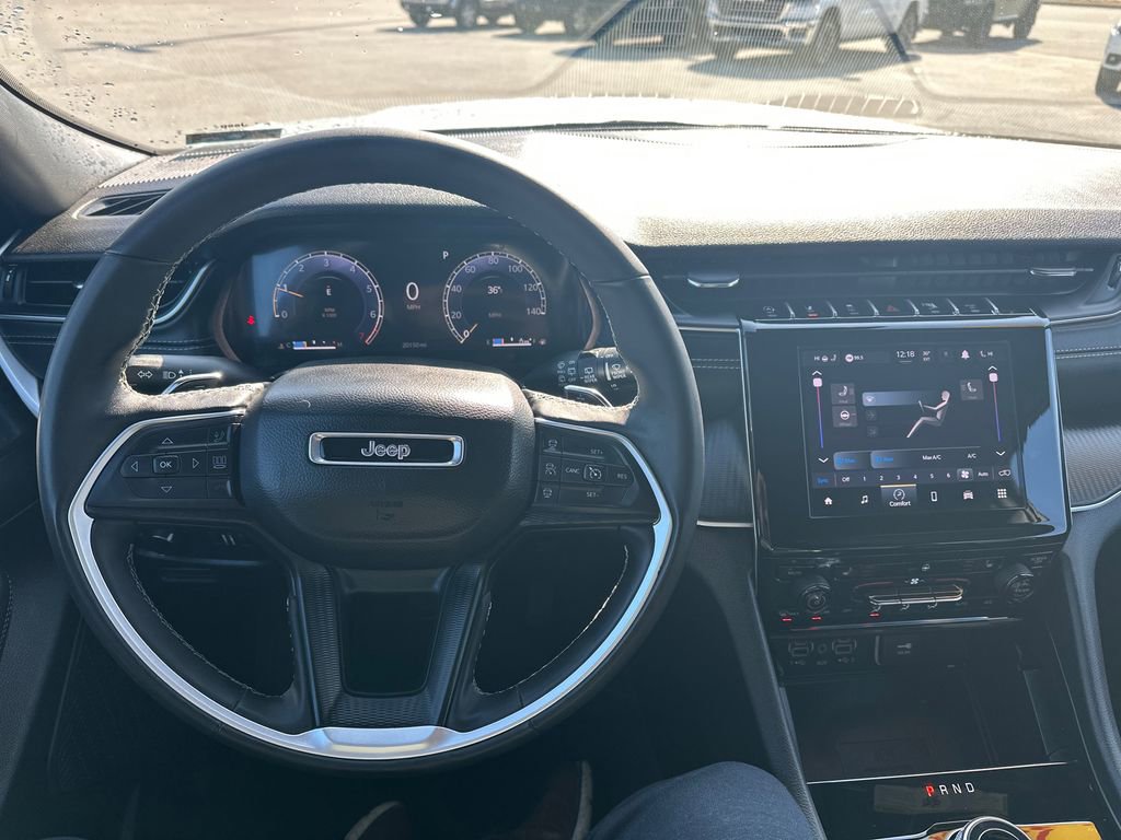 Used 2024 Jeep Grand Cherokee Altitude image 22