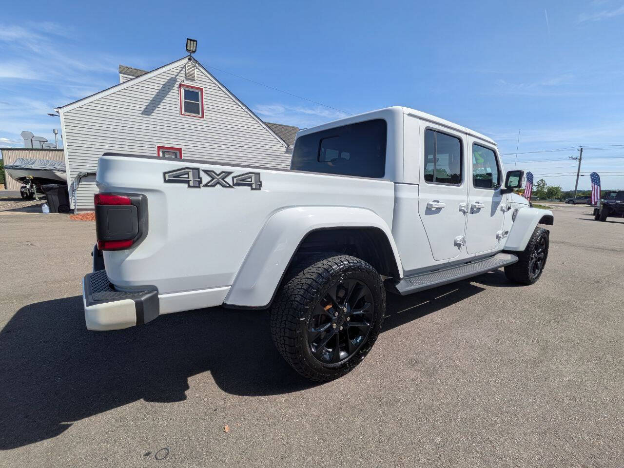 Used 2022 Jeep Gladiator High Altitude AWD/4WD image 8