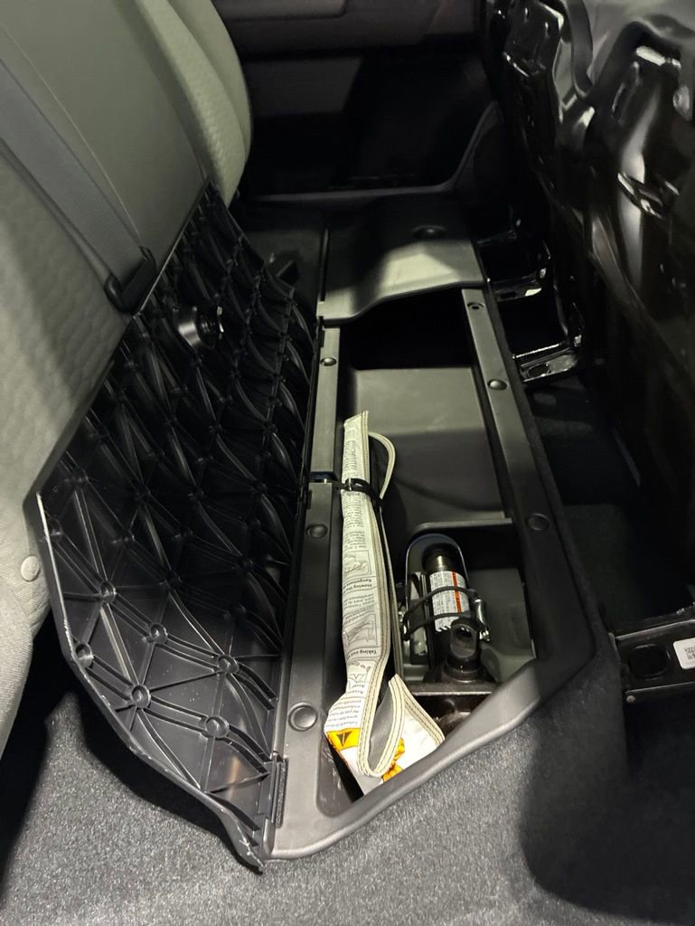 Used 2019 Toyota Tacoma SR5 AWD/4WD image 46