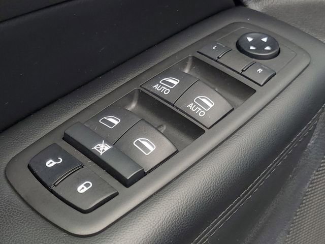 Used 2021 Jeep Grand Cherokee Limited image 11