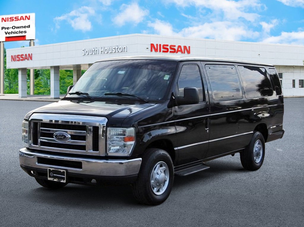 Used 2013 Ford E-350 and Econoline 350 XLT image 2