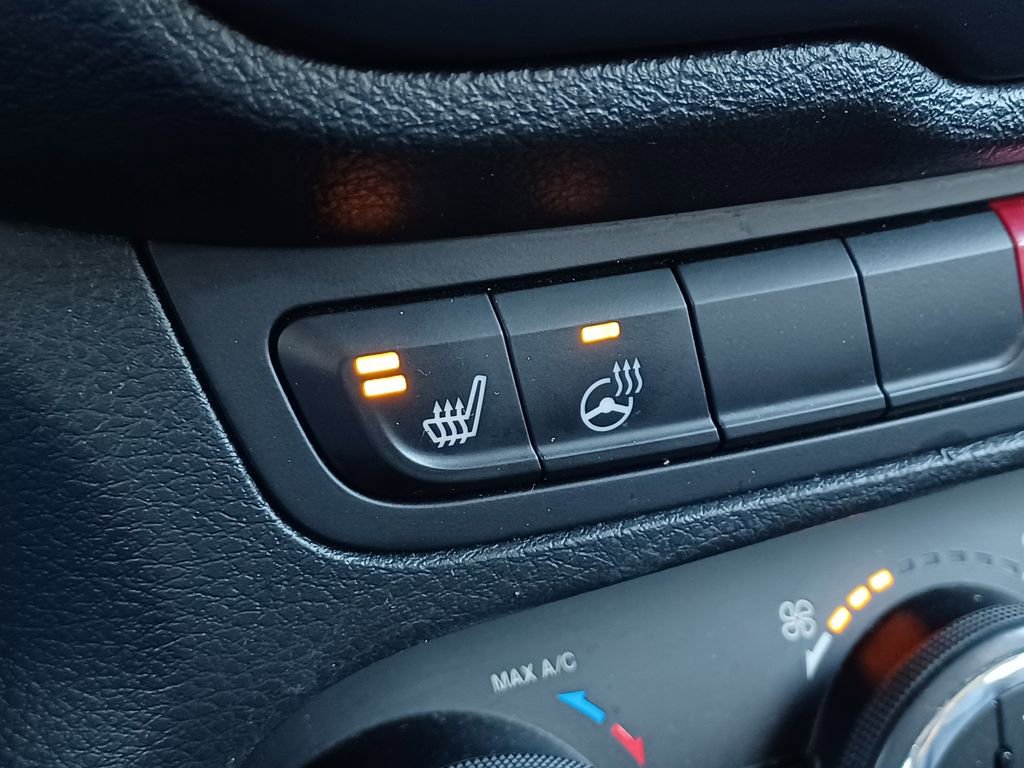 Used 2016 Jeep Renegade Limited AWD/4WD image 21