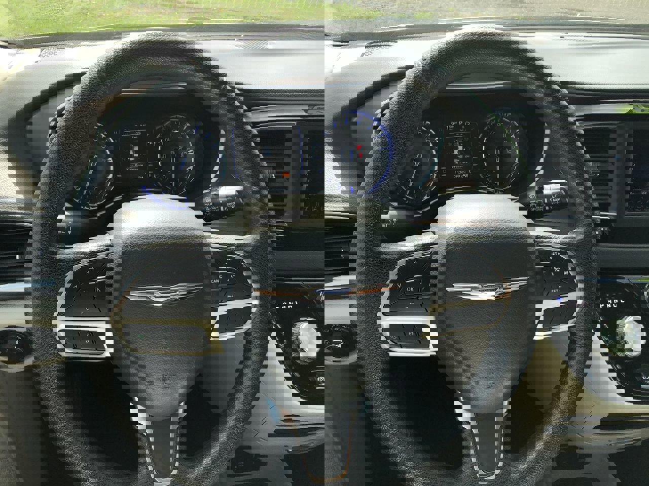 Used 2020 Chrysler Voyager Lxi image 25