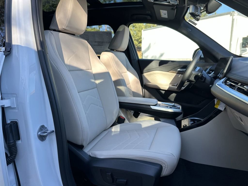 Used 2025 BMW X1 xDrive28i w/ Convenience Package image 33