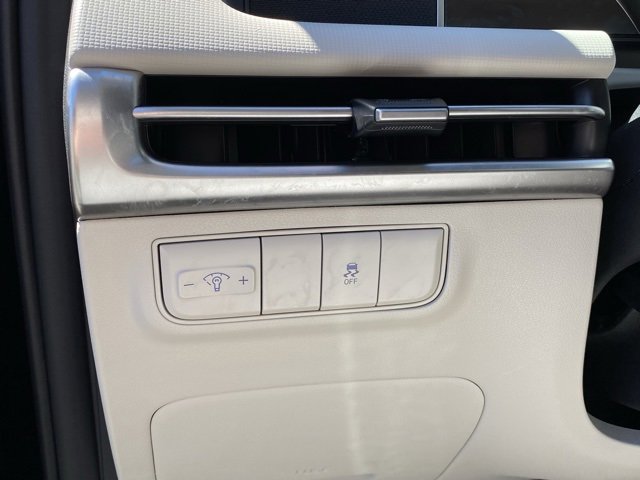 New 2025 Hyundai Tucson SE image 14