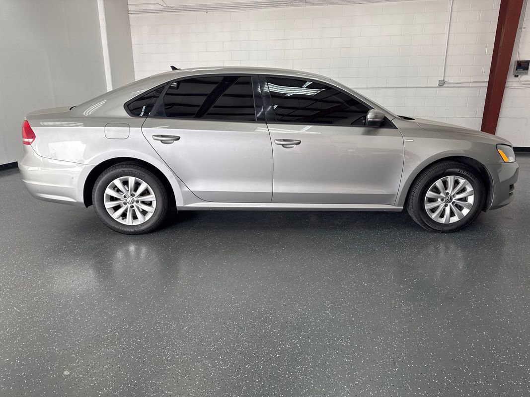 Used 2014 Volkswagen Passat 1.8T Wolfsburg Edition image 3