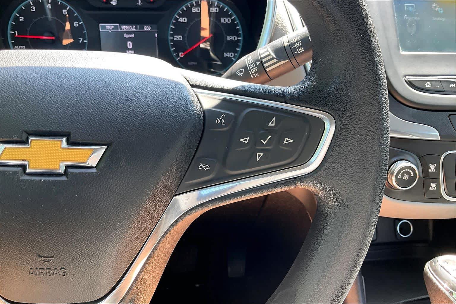 Used 2018 Chevrolet Equinox LS FWD image 19