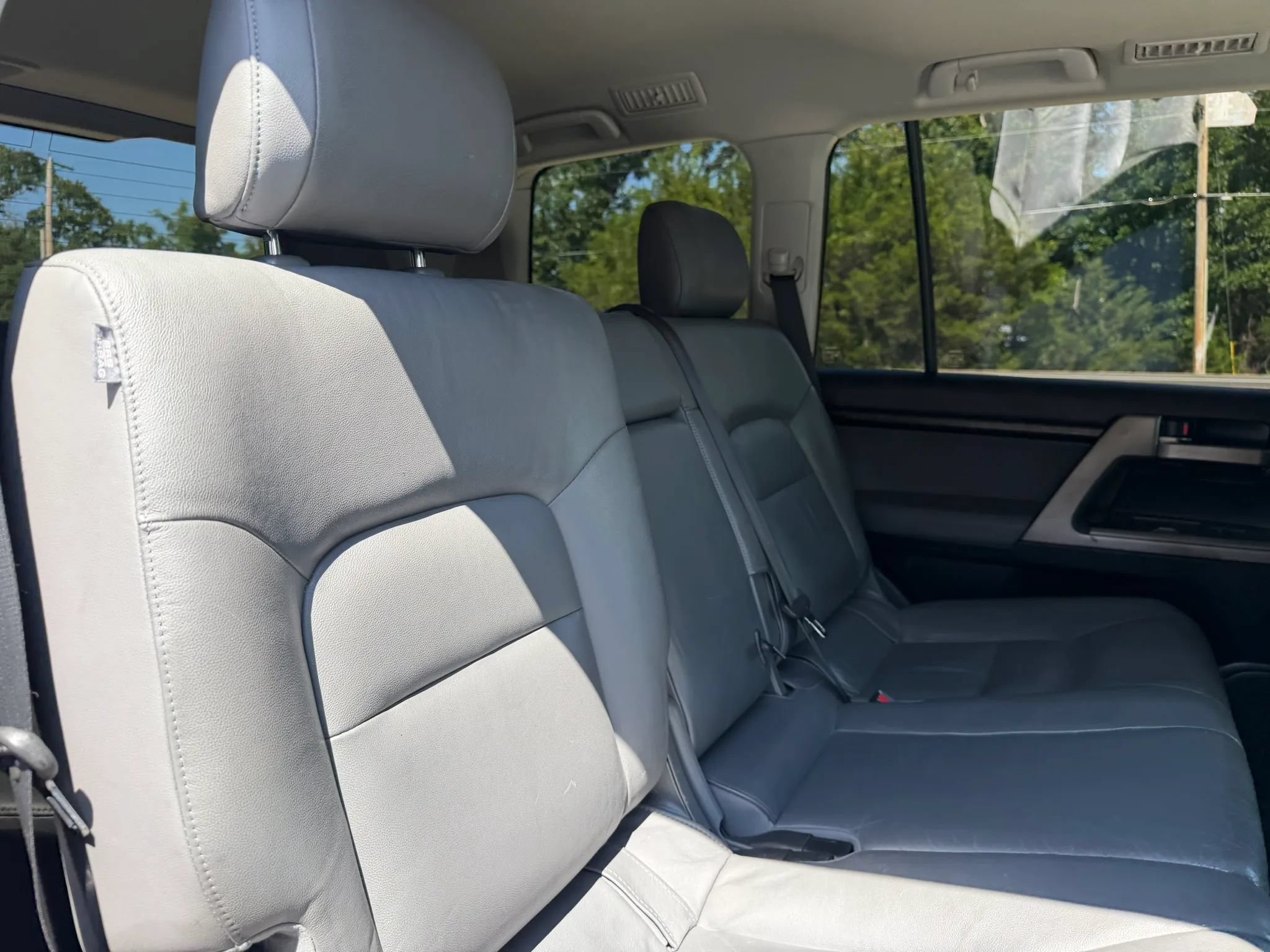 Used 2011 Toyota Land Cruiser w/ Upgrade Pkg AWD/4WD image 49