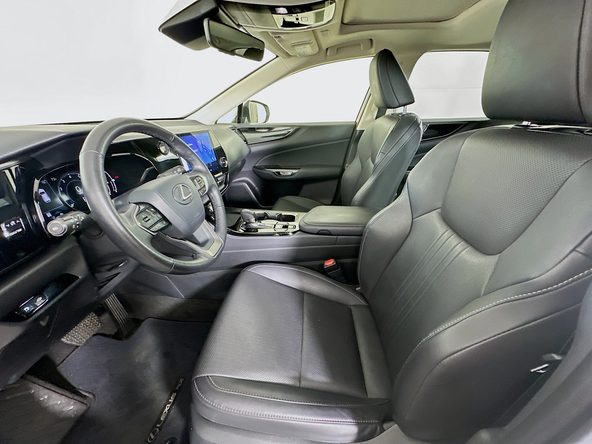 Used 2024 Lexus NX 250 FWD w/ Cold Area Package image 13