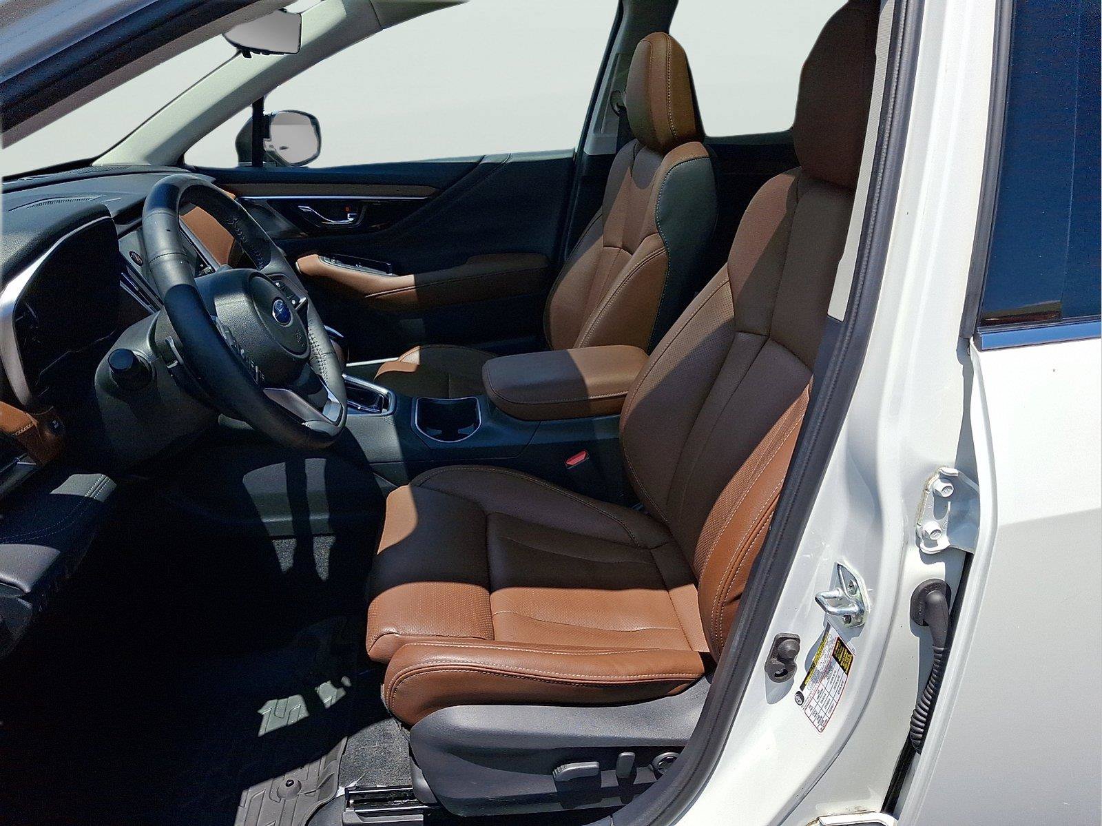 Used 2023 Subaru Outback Touring AWD/4WD image 11