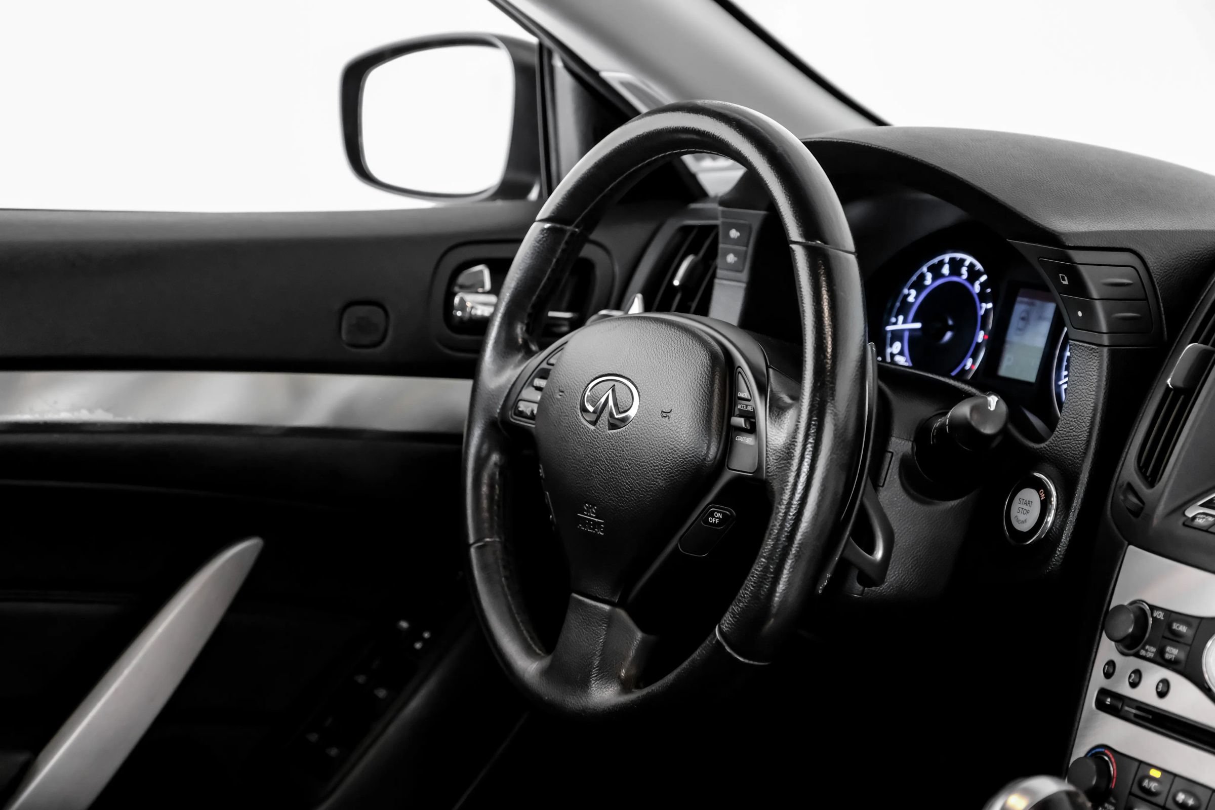 Used 2012 INFINITI G37 Convertible w/ Premium Pkg RWD image 12