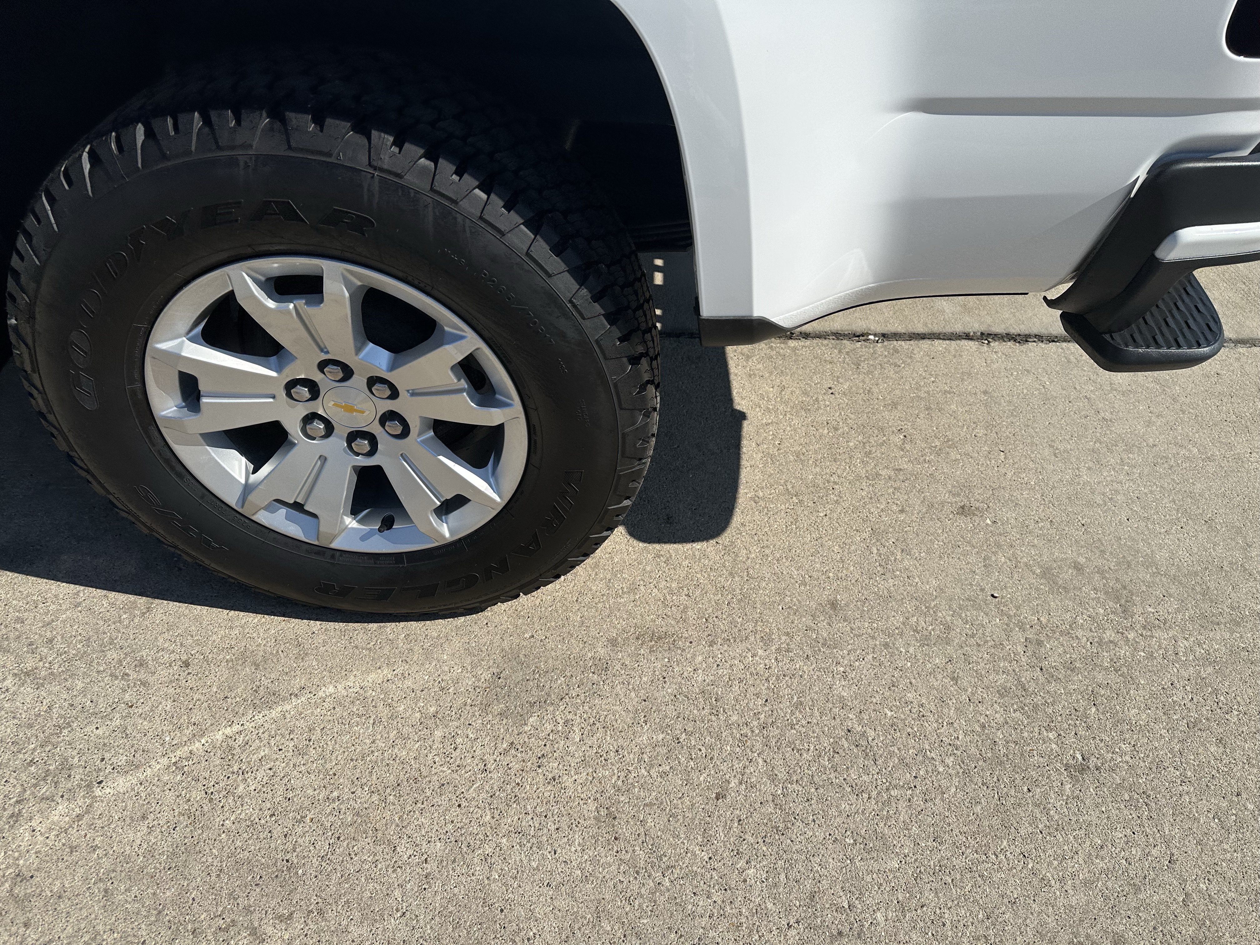 Used 2021 Chevrolet Colorado LT w/ Fleet Safety Package RWD image 5