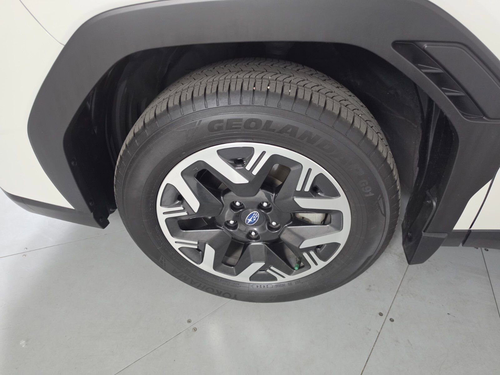 Certified 2025 Subaru Forester Premium AWD/4WD image 9