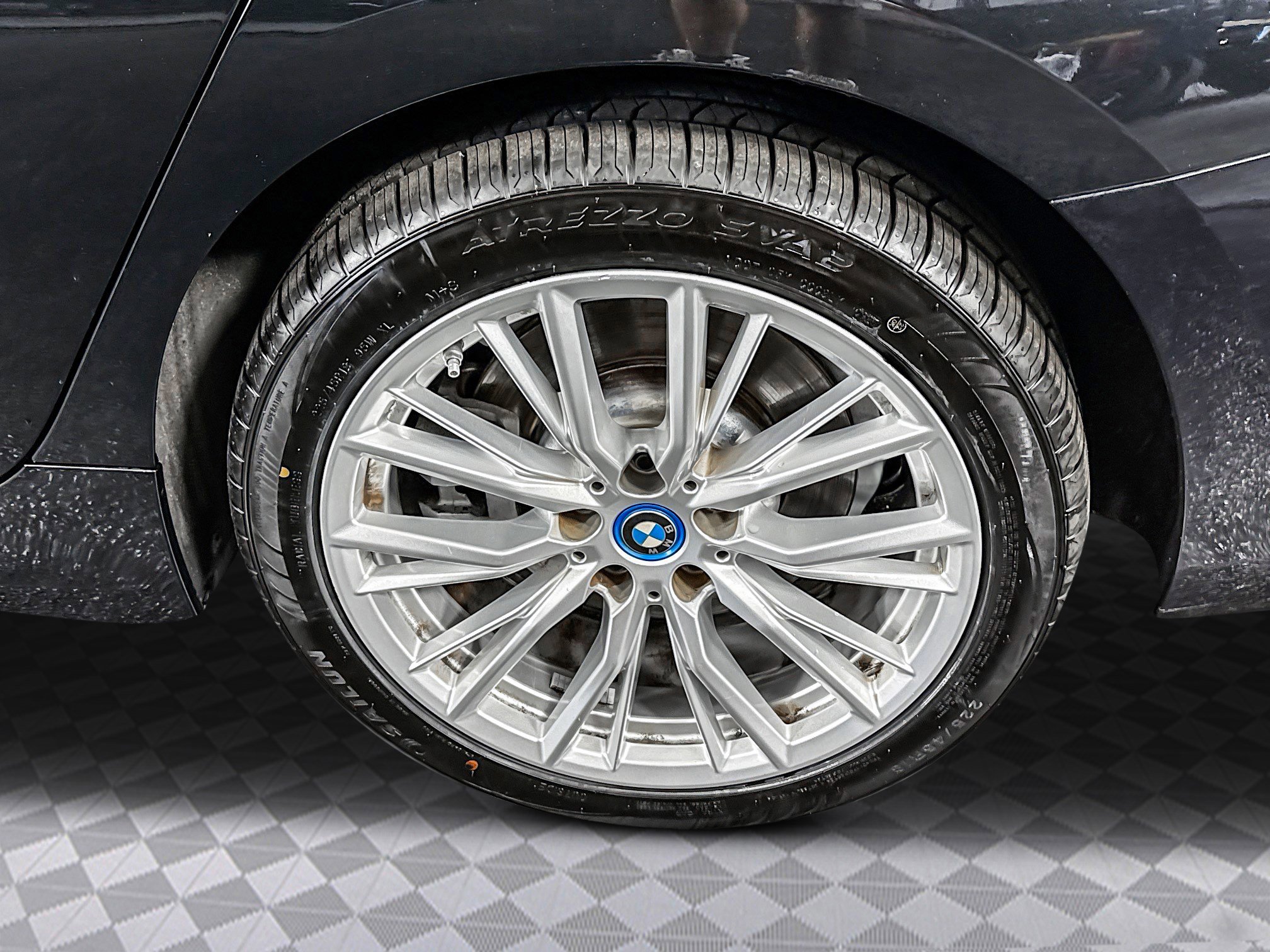 Used 2024 BMW 330e image 37