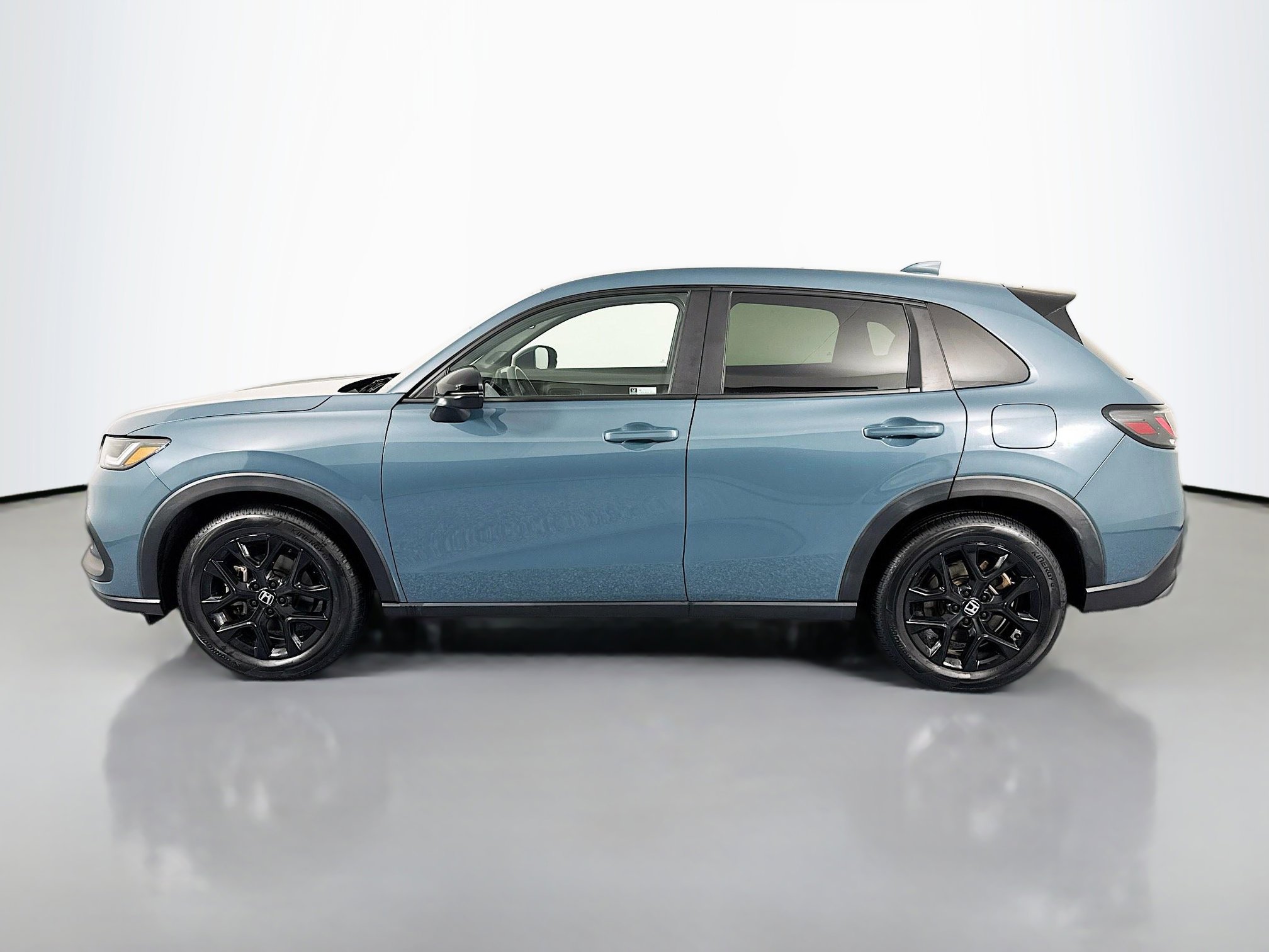 Used 2023 Honda HR-V Sport image 8