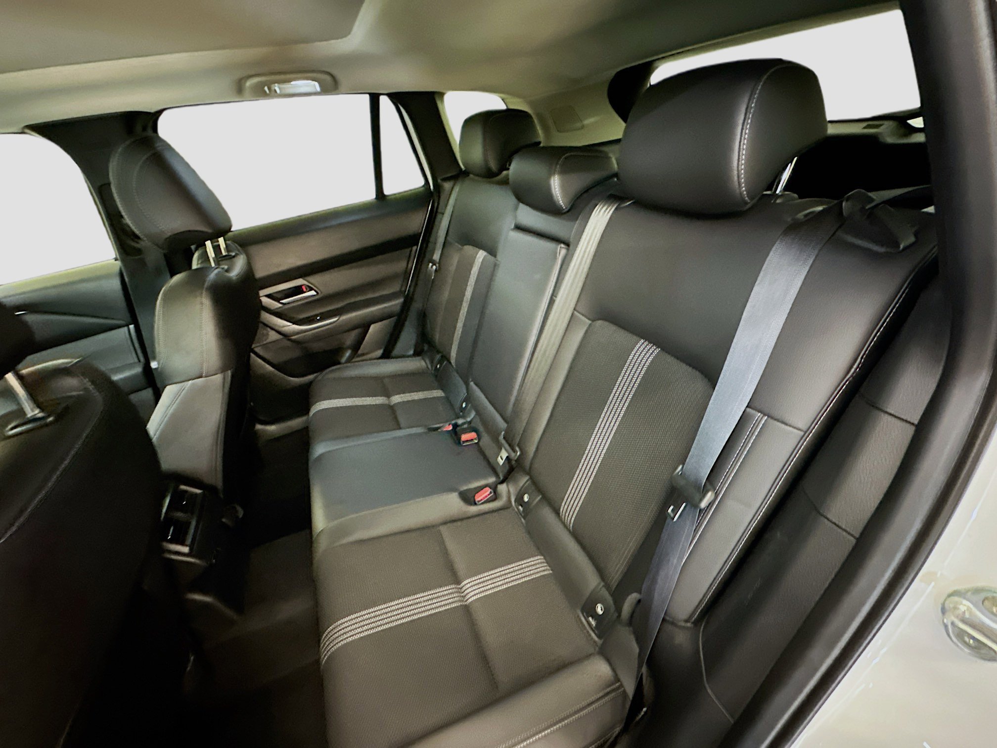 Used 2025 MAZDA CX-50 AWD 2.5 S w/ Premium Package image 30