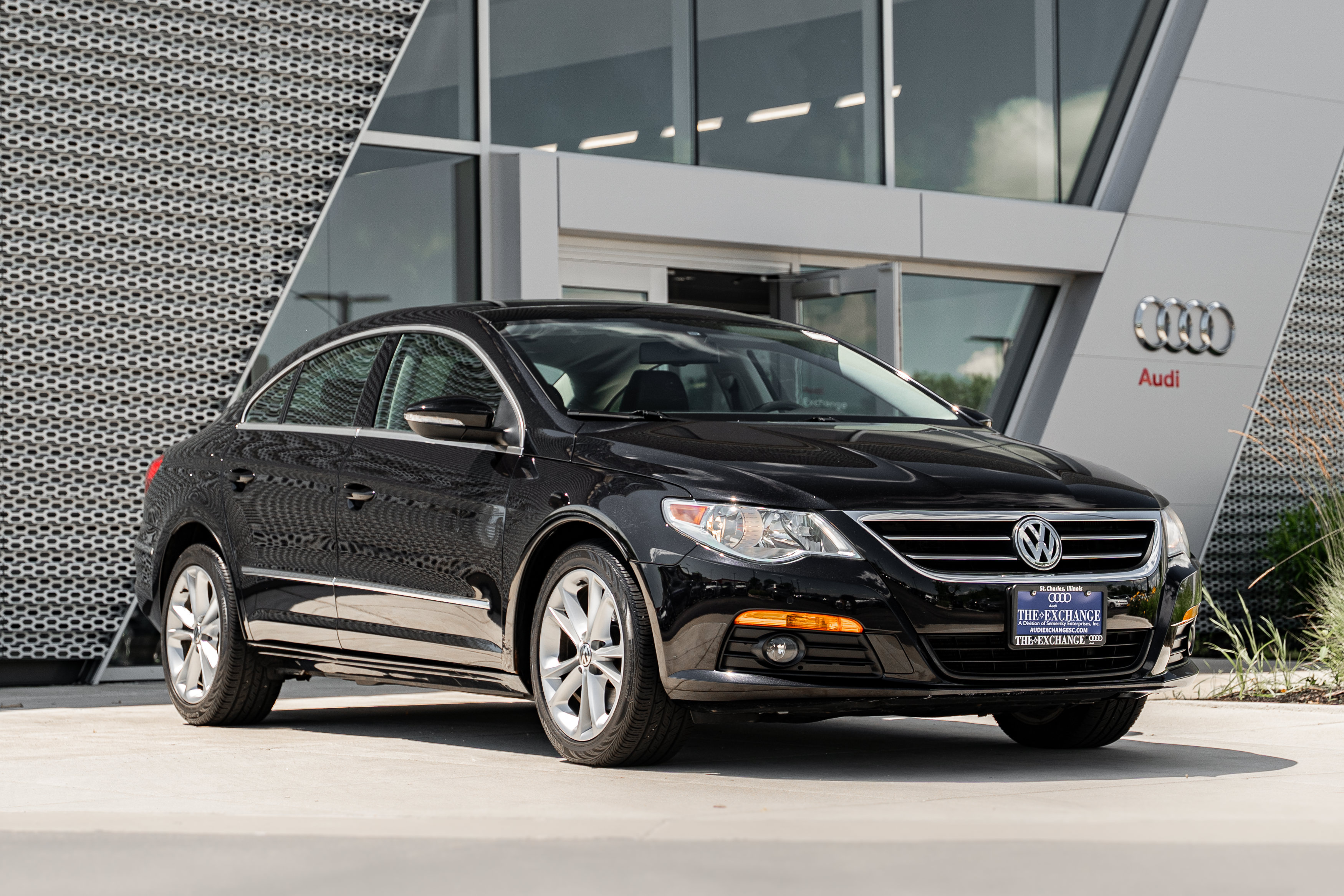 Used 2009 Volkswagen CC Luxury FWD image 1