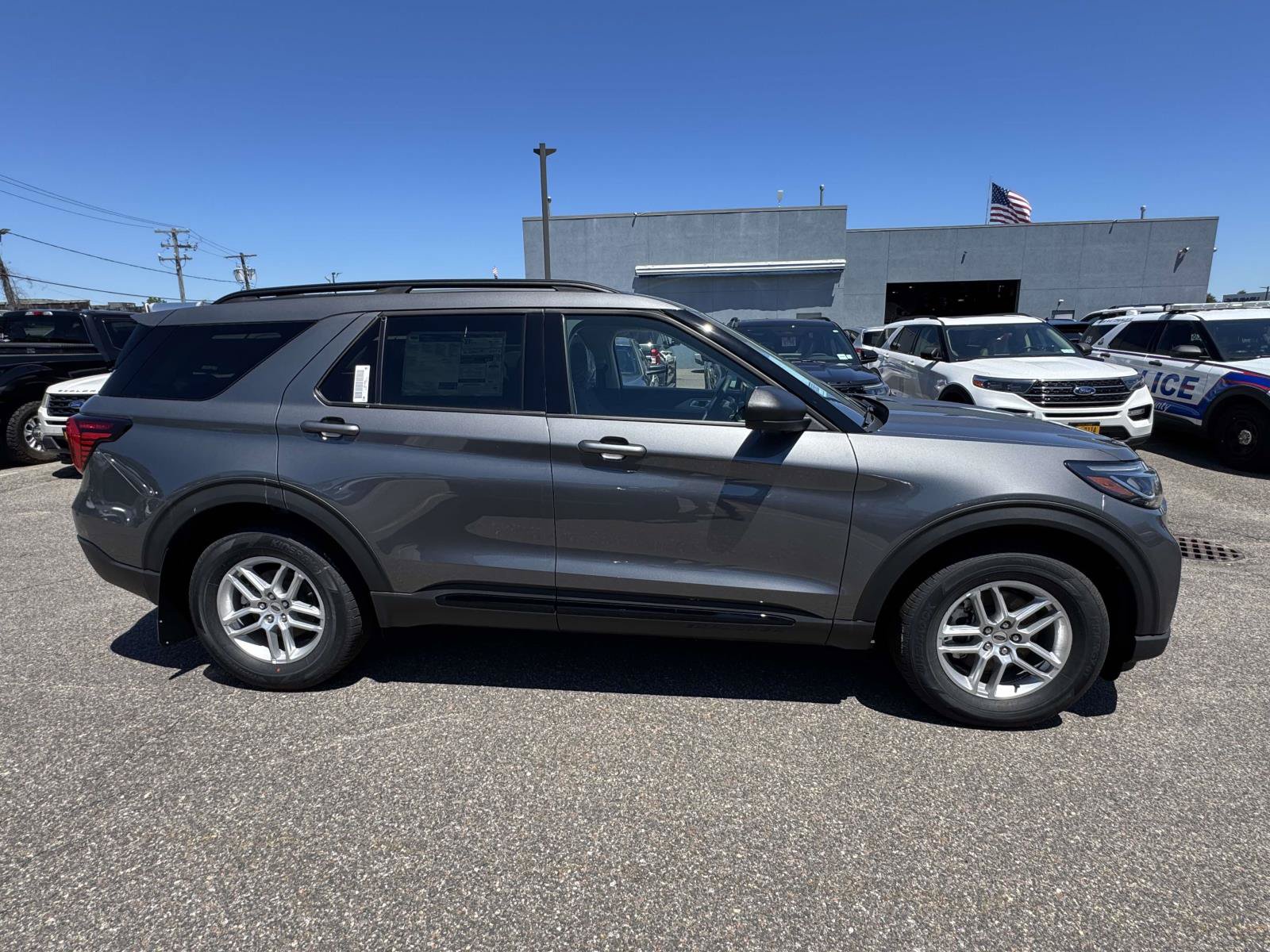 New 2026 Ford Explorer Active AWD/4WD image 6