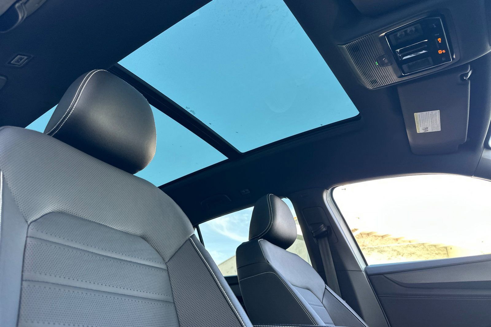 New 2026 Volkswagen Atlas Cross Sport SEL R-Line image 15