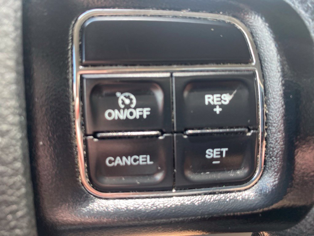 Used 2019 Dodge Grand Caravan SE FWD image 17
