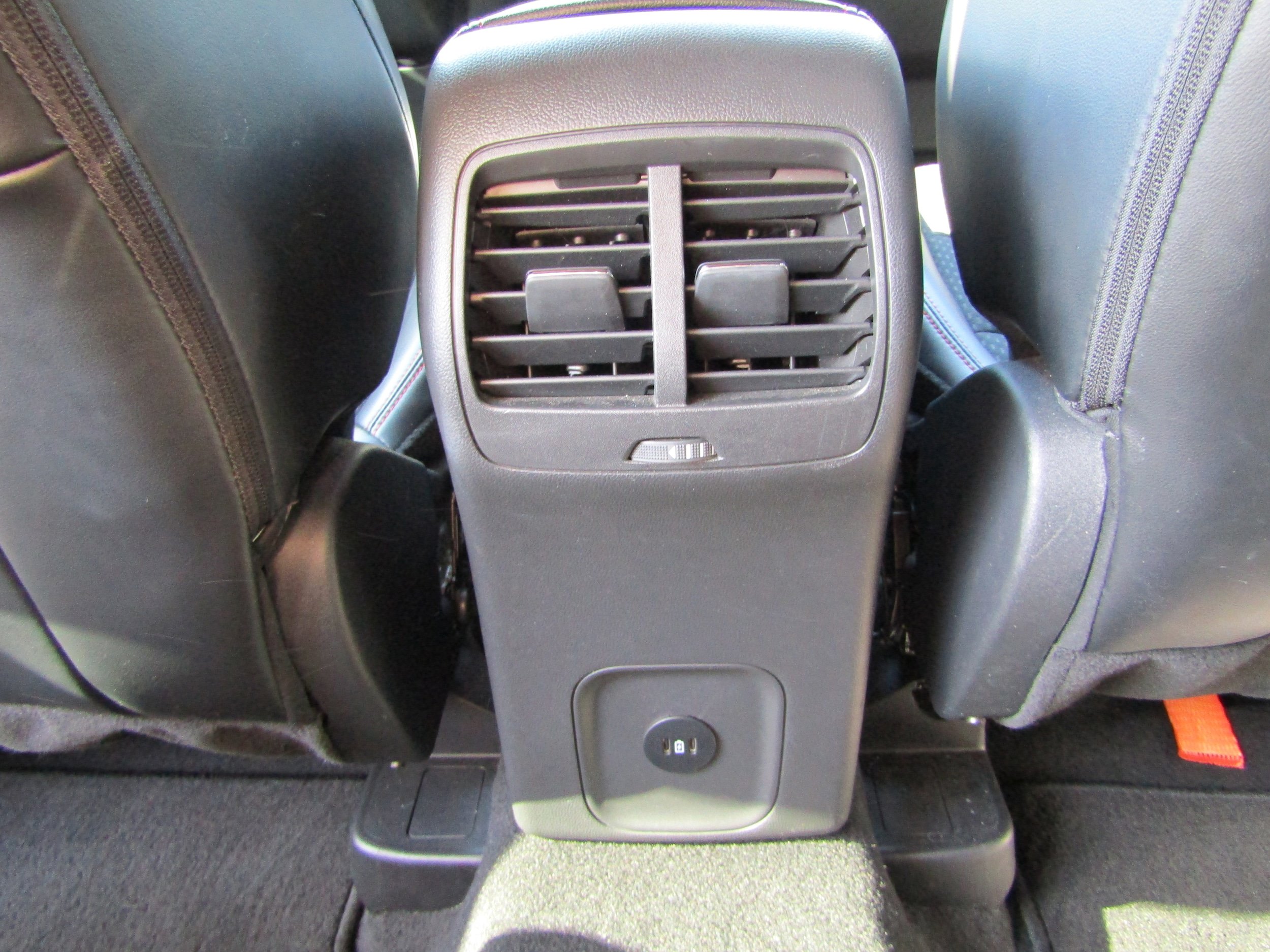 Used 2024 Ford Escape ST-Line w/ Tech Pack #1 AWD/4WD image 34