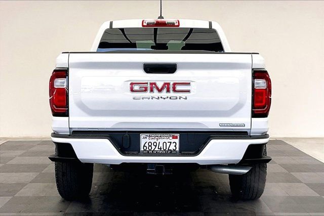 Used 2024 GMC Canyon Elevation image 3