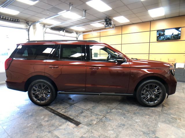 New 2027 Ford Expedition Platinum w/ Stealth Appearance Package AWD/4WD image 8