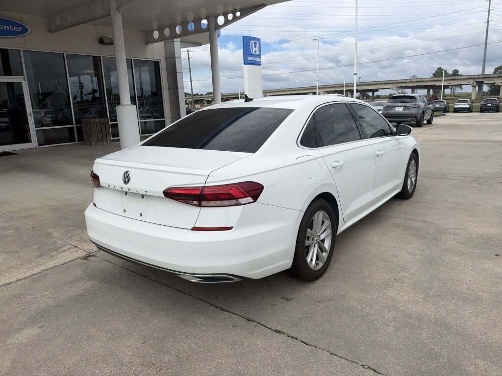 Used 2020 Volkswagen Passat 2.0T SE FWD image 16