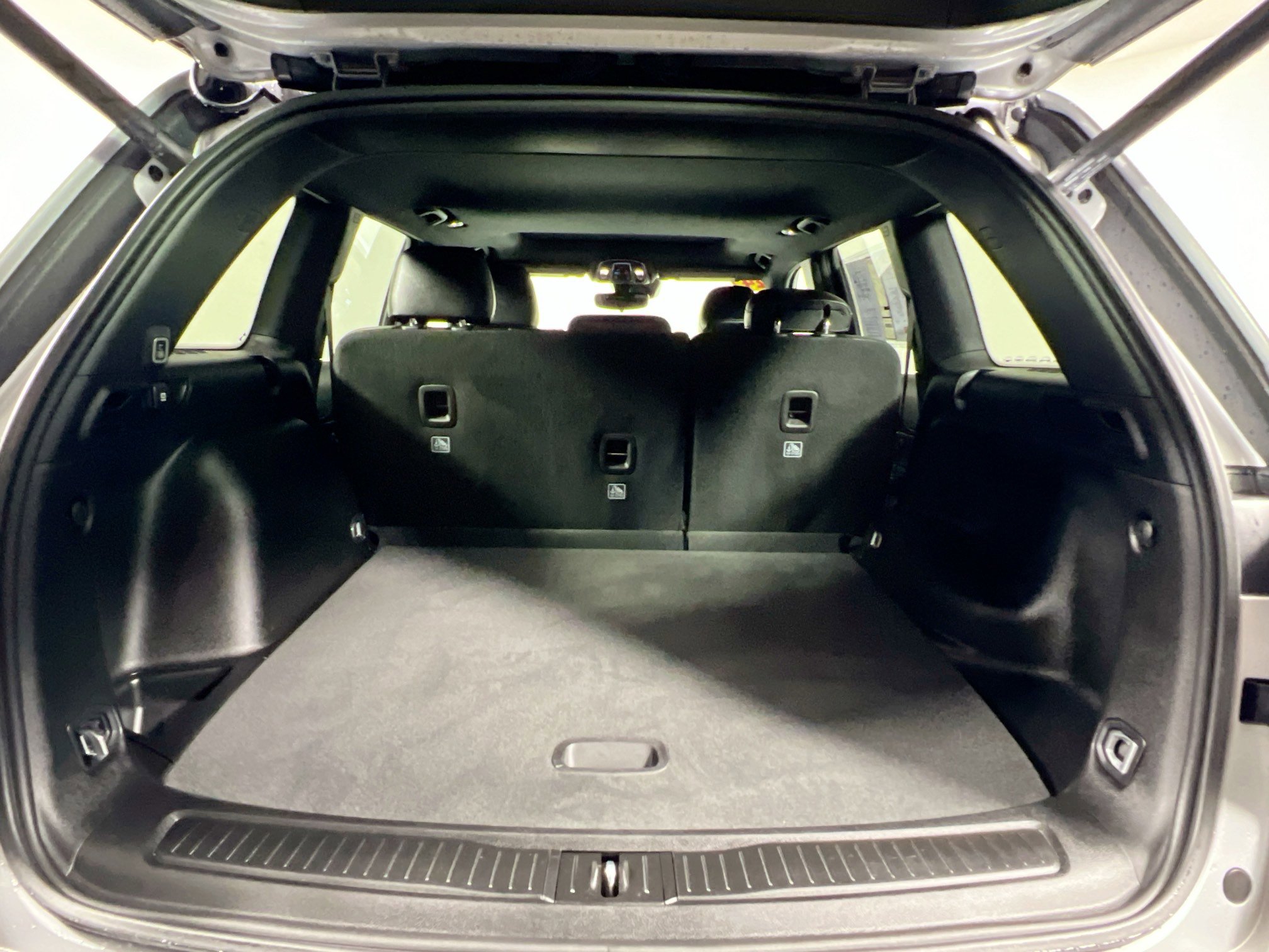 Used 2024 Jeep Grand Cherokee Altitude image 34