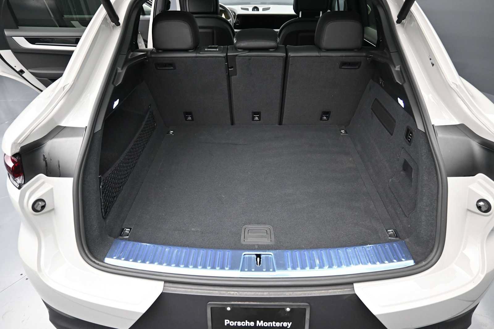 Certified 2026 Porsche Cayenne Coupe AWD/4WD image 21