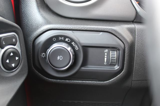 Used 2023 Jeep Wrangler Sport S image 14