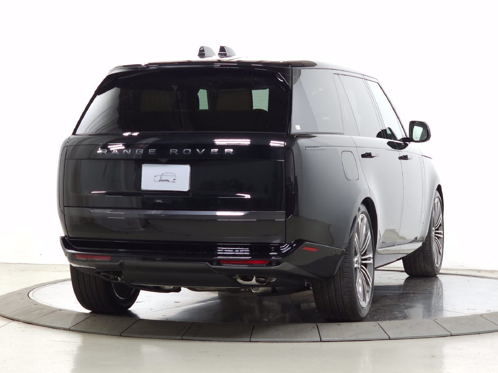 New 2026 Land Rover Range Rover Long Wheelbase SE AWD/4WD image 6