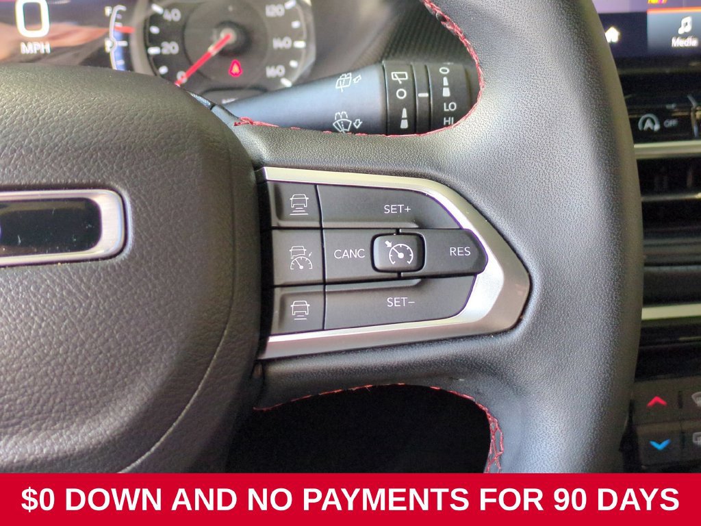 Used 2025 Jeep Compass Trailhawk AWD/4WD image 21