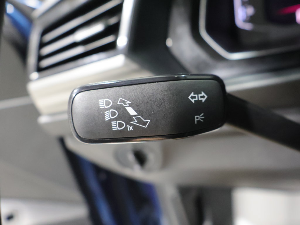 Used 2019 Volkswagen Jetta SEL FWD image 33