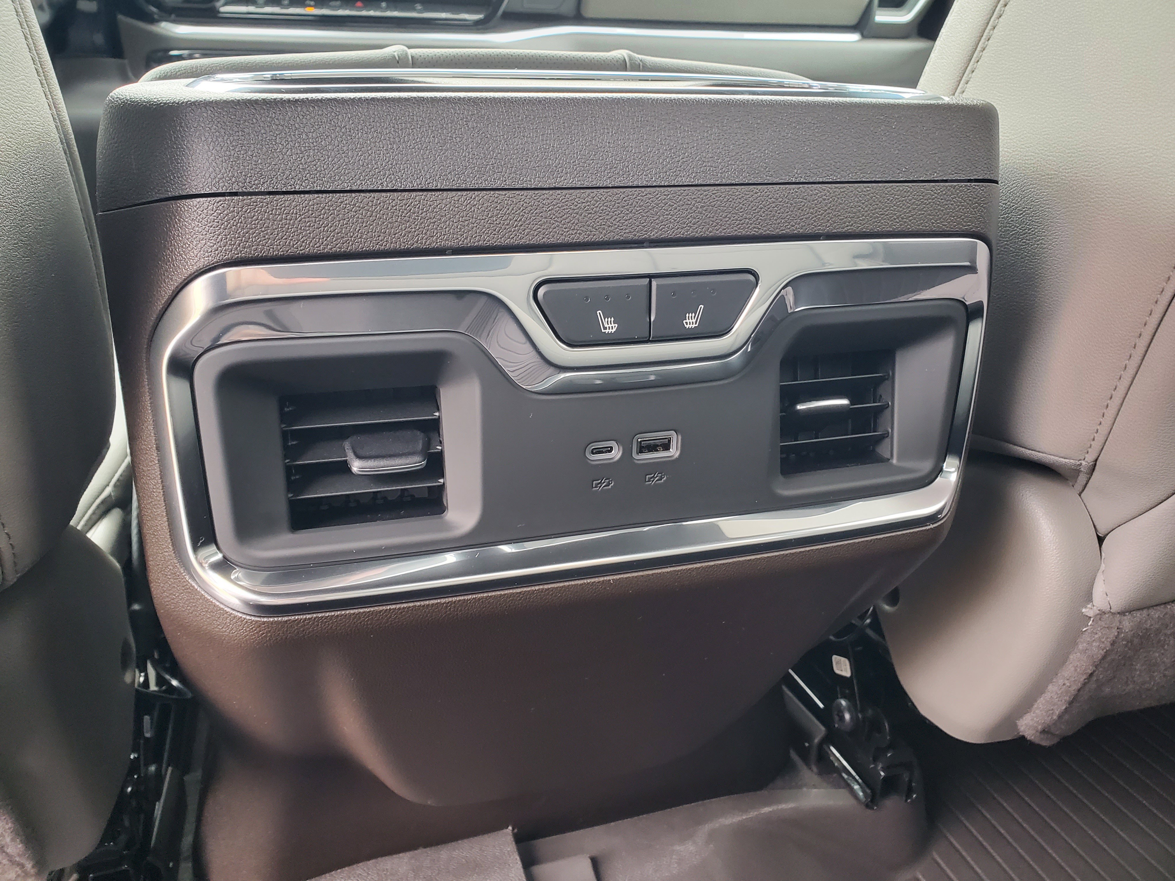 New 2026 Chevrolet Silverado 3500 LTZ w/ LTZ Premium Package image 29