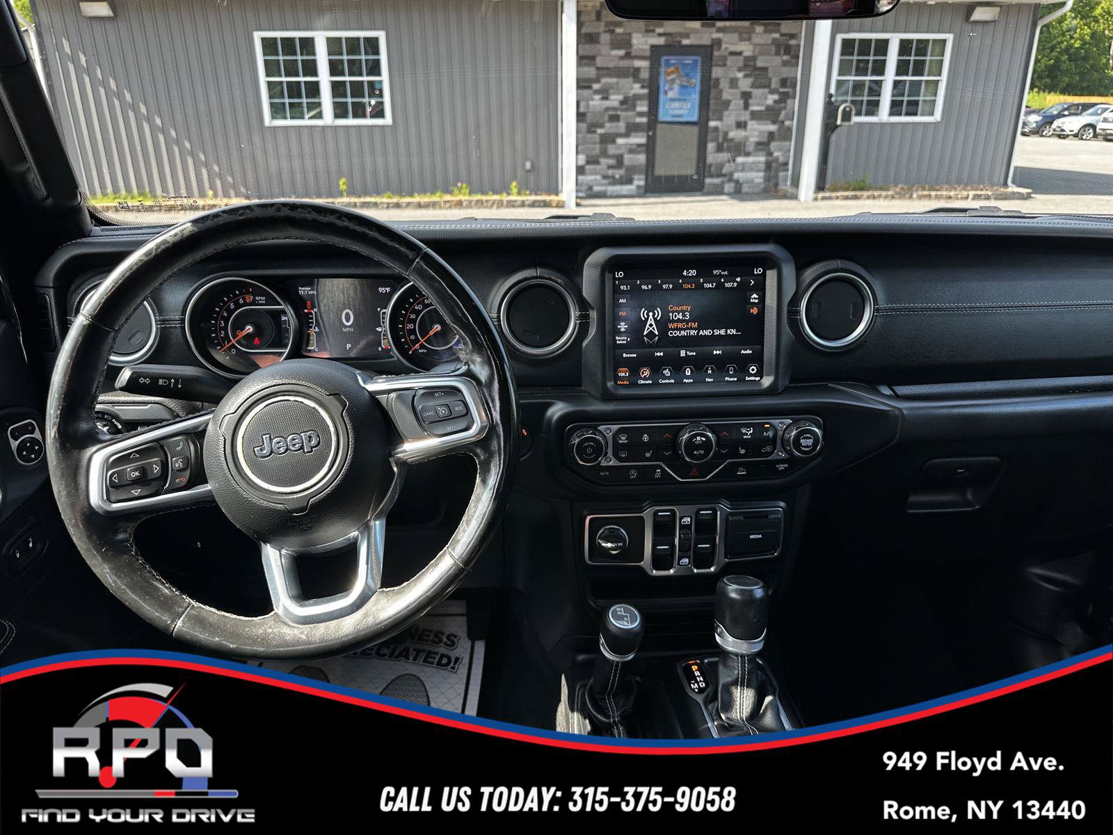 Used 2020 Jeep Gladiator Overland AWD/4WD image 14