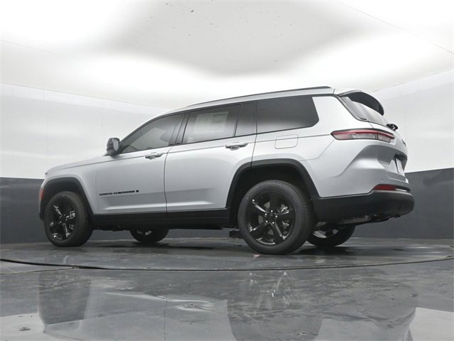 New 2025 Jeep Grand Cherokee L Altitude image 37