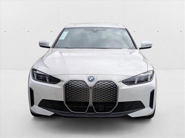 Used 2025 BMW i4 eDrive40 w/ Premium Package image 5