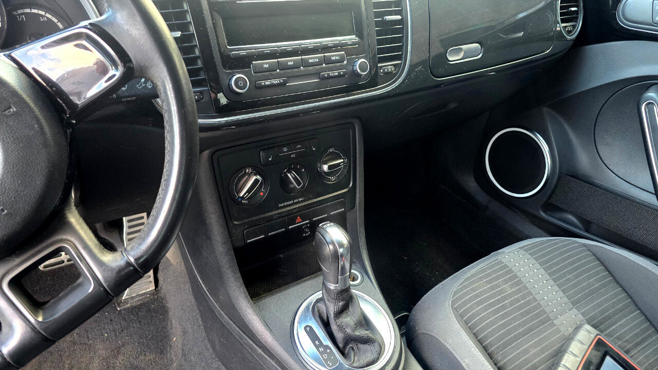 Used 2013 Volkswagen Beetle 2.0T FWD image 14