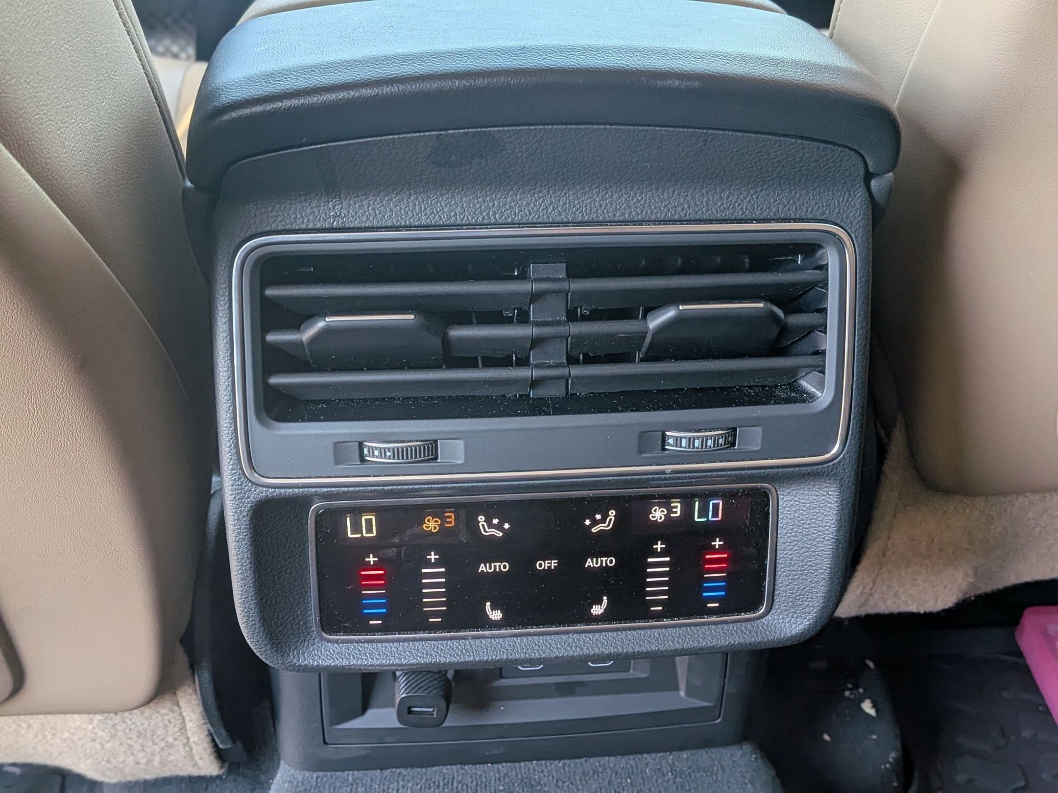 Used 2022 Audi Q8 Premium Plus w/ Premium Plus Package image 30