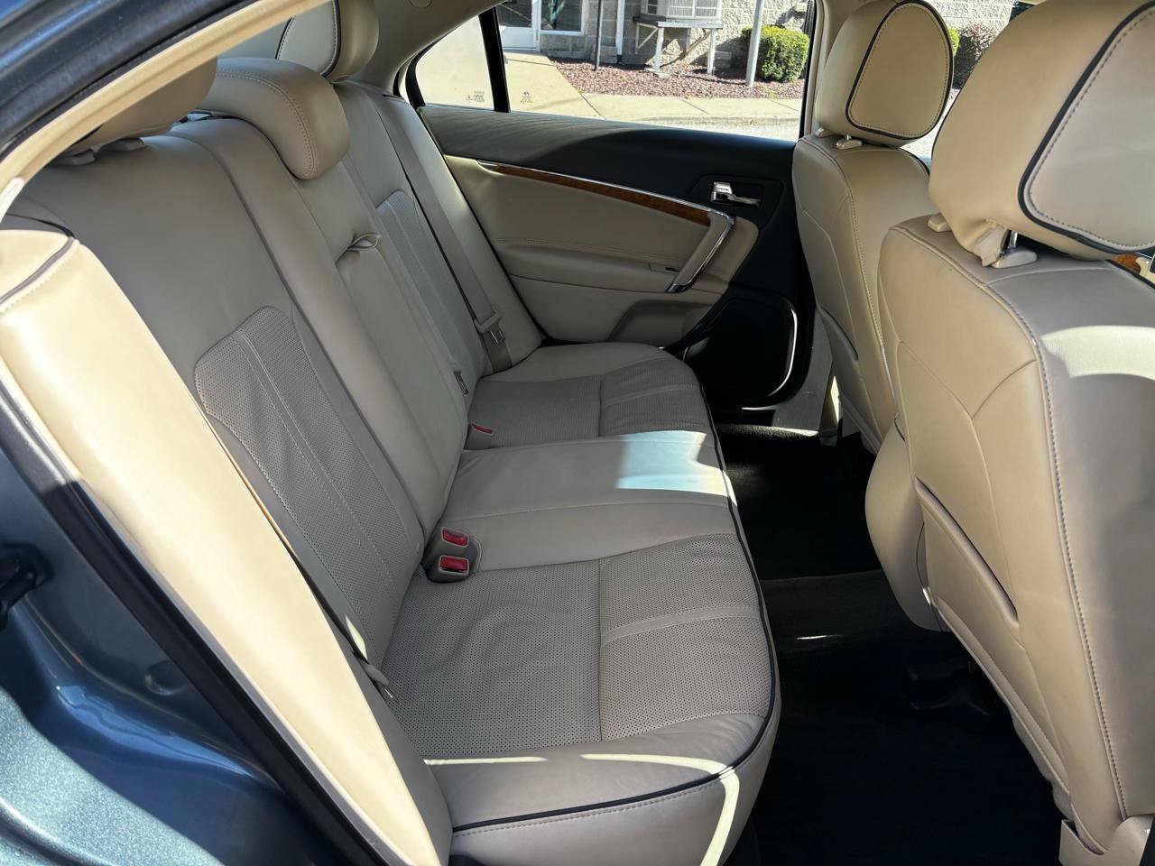 Used 2012 Lincoln MKZ FWD image 14