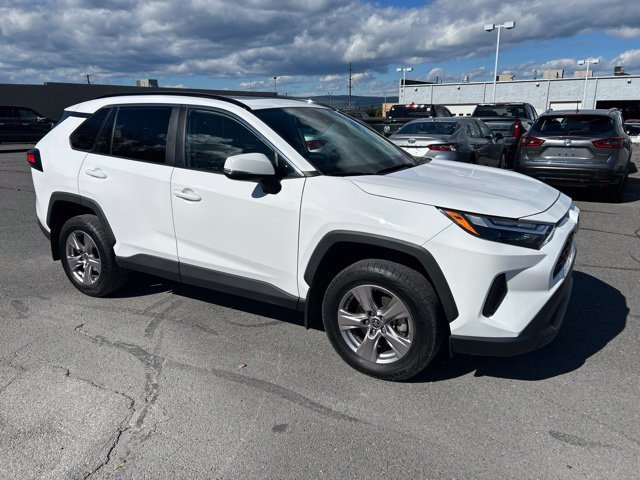 Used 2022 Toyota RAV4 XLE w/ Convenience Package AWD/4WD image 10