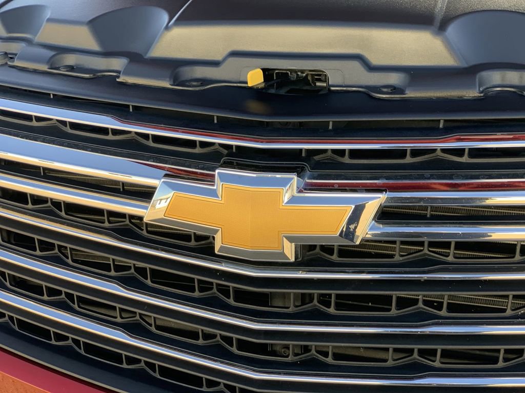 Used 2023 Chevrolet Traverse LT FWD image 29