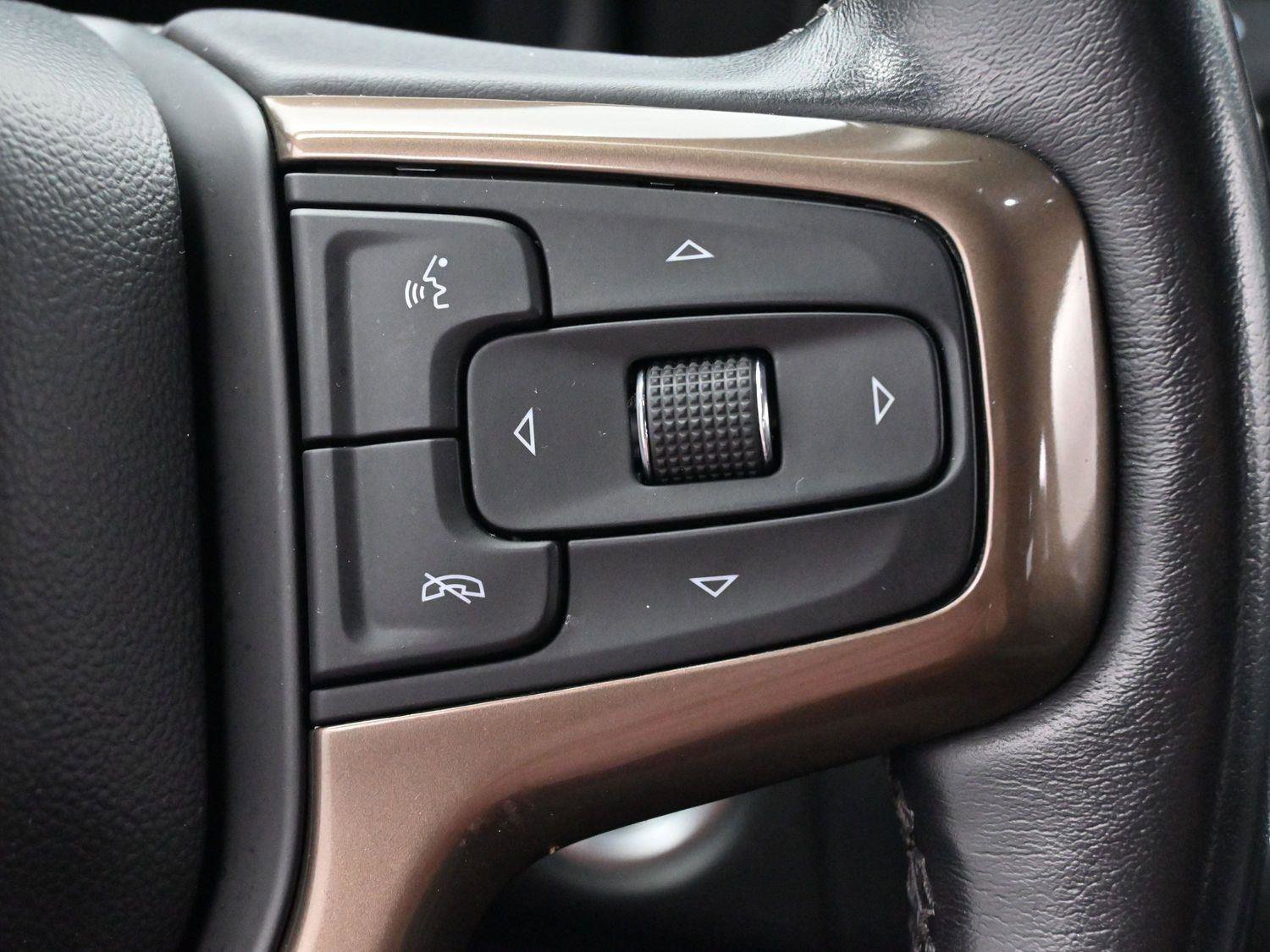 Used 2022 Chevrolet Suburban High Country image 22