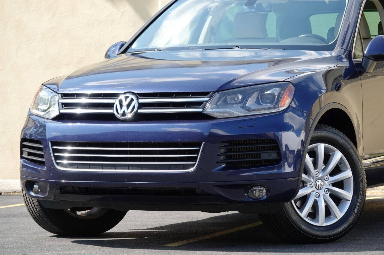 Used 2012 Volkswagen Touareg Sport image 78