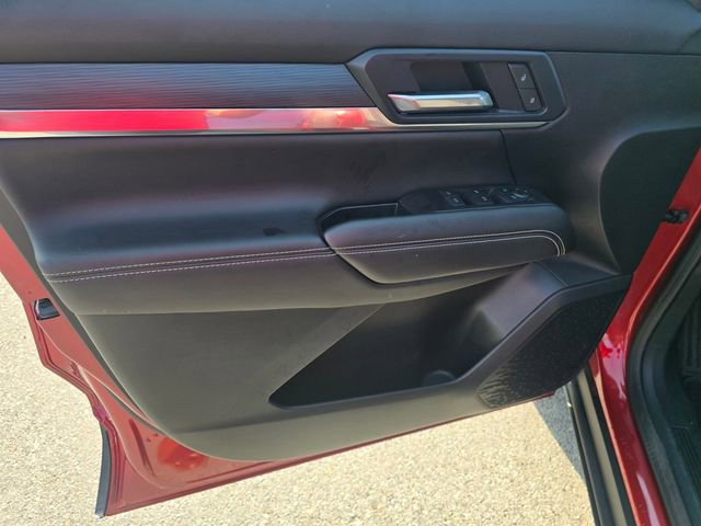 Used 2025 GMC Terrain Elevation image 21