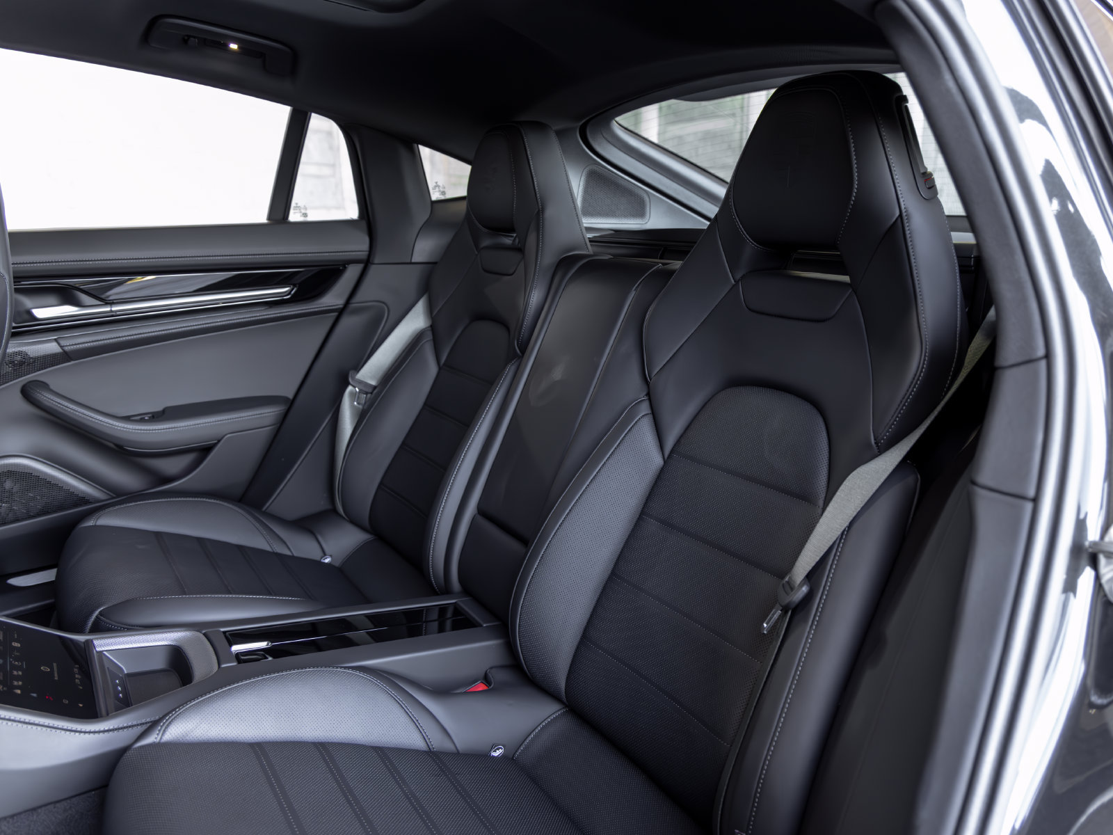 Certified 2024 Porsche Panamera 4 AWD/4WD image 47
