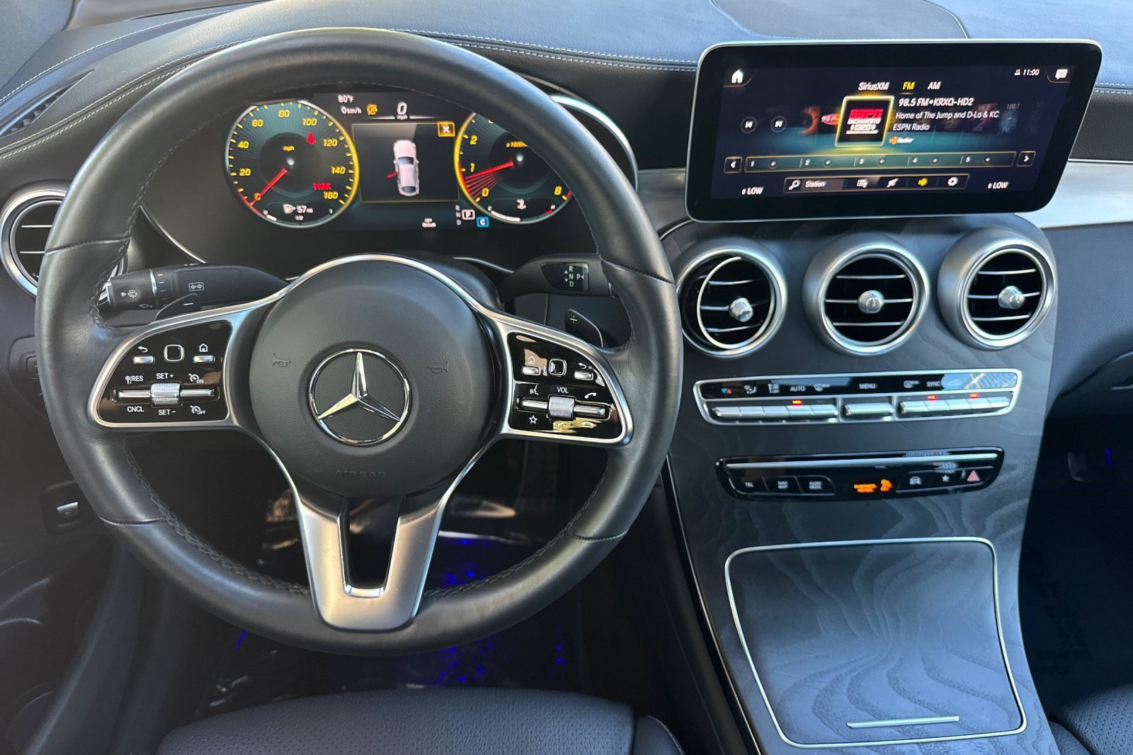 Used 2023 Mercedes-Benz GLC 300 4MATIC Coupe image 32